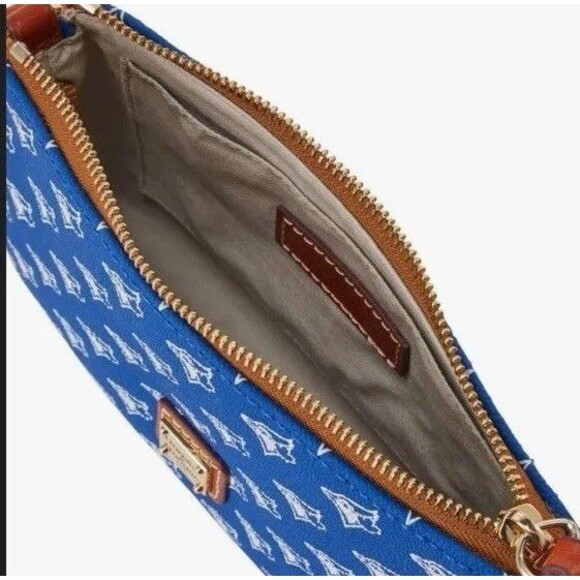 MLB Toronto Blue Jays Dooney & Bourke Lexi Crossbody Sm Coin Case NWT $228 - Picture 3 of 7